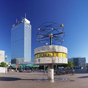 Weltzeituhr (world clock) and Hotel Park Inn, Alexanderplatz Square, Berlin Mitte Weltzeituhr (world clock) and Hotel Park Inn, Alexanderplatz Square, Berlin Mitte