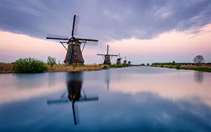 Kinderdijk Scenic Views Prints: Windmills and reflections, Kinderdijk, UNESCO World Heritage Site, The Netherlands