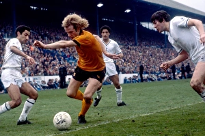 Andy Gray beats Ossie Ardiles Andy Gray beats Ossie Ardiles