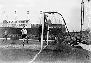 Soccer - Football League Division One - Luton Town v Wolverhampton Wanderers Soccer - Football League Division One - Luton Town v Wolverhampton Wanderers
