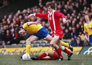 Arsenals Frank Stapleton and Orients Glenn Roader Arsenals Frank Stapleton and Orients Glenn Roader