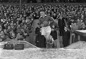 Billy Liddell leads out Liverpool in the 1956 FA Cup Billy Liddell leads out Liverpool in the 1956 FA Cup