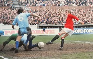 Images Dated 1st April 1972: Denis Law - Manchester United