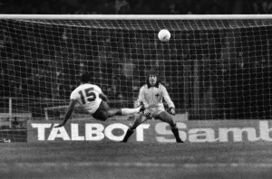 Cyrille Regis Prints: Cyrille Regis Shoots at Pat Jennings Print