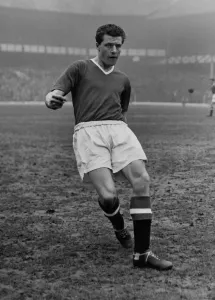 1956/57 Manchester United Print - Geoff Bent Warm-Up at Goodison Park