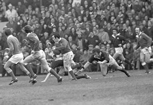 Images Dated 19th March 1977: Phil Bennett scores against Scotland - 1977 Five Nations Championship