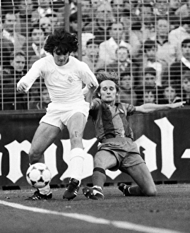Real Madrids Jose Antonio Camacho is challenged by Barcelonas Allan Simonsen Real Madrids Jose Antonio Camacho is challenged by Barcelonas Allan Simonsen