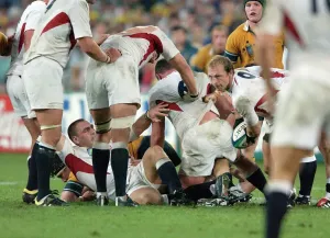 Rugby World Cup Prints: Matt Dawson passes the ball Print, 2003 World Cup Final