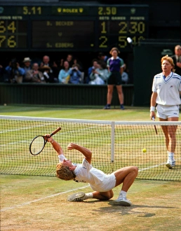 Stefan Edberg wins the 1988 Wimbledon Mens Singles title Stefan Edberg wins the 1988 Wimbledon Mens Singles title