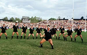 Images Dated 14th June 1987: Wayne Shelford leads the Haka at the 1987 Rugby World Cup