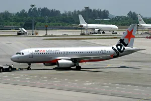 Airbus A320 Jetstar Asia at Changi Airport, Singapore Airbus A320 Jetstar Asia at Changi Airport, Singapore