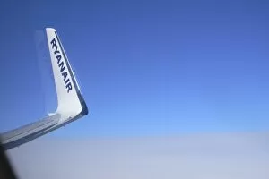 Images Dated 17th June 2006: Boeing 737-800 Ryanair logo on winglet