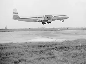 DH Comet on 1st passenger jet flight, London to Johannesburg DH Comet on 1st passenger jet flight, London to Johannesburg