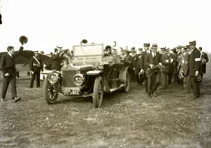 Early Automobile Models Prints: Flight, SUP00163