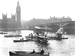 <b class=qtipBold><figcaption>Short Calcutta</figcaption></b><br>Short Calcutta 6389<br><em>© Flight Global 2009 - All Rights Reserved</em> Short Calcutta