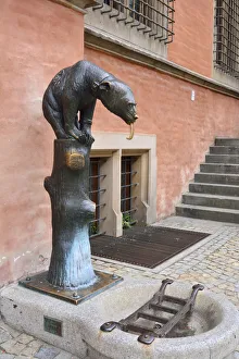 The Bear Fountain by Ernest Moritz Geyger (1902) The Bear Fountain by Ernest Moritz Geyger (1902)