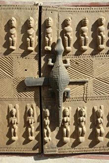 Cliff of Bandiagara (Land of the Dogons) Collection: A beautiful carved door of the Dogon Country. Mali, West Africa