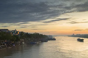Ben Tre River at dawn, Ben Tre, Mekong Delta, Vietnam Ben Tre River at dawn, Ben Tre, Mekong Delta, Vietnam