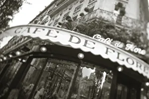 Cafe de Flore, Boulevard St. Germain, Paris, France Cafe de Flore, Boulevard St. Germain, Paris, France
