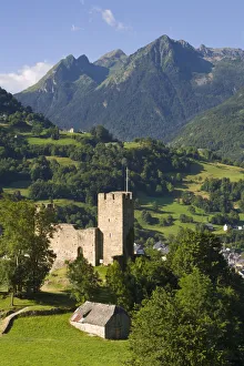 Castle Luz-St Sauveur, Luz-Saint-Sauveur, Midi-Pyrenees, France Castle Luz-St Sauveur, Luz-Saint-Sauveur, Midi-Pyrenees, France