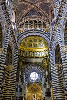 Central nave of Duomo di Siena (Siena Cathedral) interior, Siena, Tuscany, Italy, Europe Central nave of Duomo di Siena (Siena Cathedral) interior, Siena, Tuscany, Italy, Europe