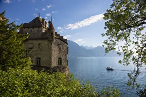 Chateau de Chillon, Montreaux, Lake Geneva, Switzerland Chateau de Chillon, Montreaux, Lake Geneva, Switzerland