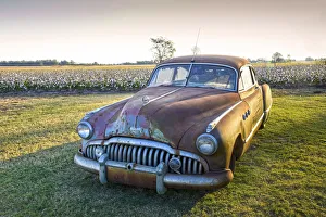 Clarksdale, Mississippi, Cotton Field, Vintage Buick Super (1950) Clarksdale, Mississippi, Cotton Field, Vintage Buick Super (1950)
