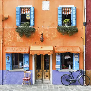 Colourful Shop & Bike, Burano, Venice, Italy Colourful Shop & Bike, Burano, Venice, Italy