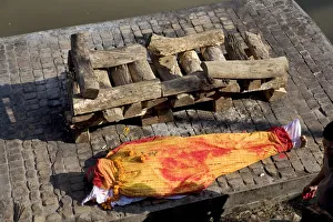 Dead person waiting to be cremated Pashupatinath, Kathmandu, Nepal Dead person waiting to be cremated Pashupatinath, Kathmandu, Nepal