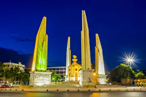 Democaracy Monument at night Bangkok, Thailand Democaracy Monument at night Bangkok, Thailand