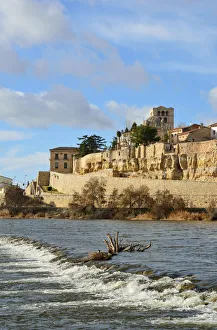 The Douro river and the Cathedral of Zamora. Castilla y Leon, Spain The Douro river and the Cathedral of Zamora. Castilla y Leon, Spain