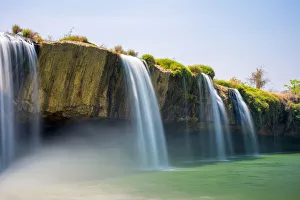 Dray Nur Waterfall (Thac Dray Nur), Dak Lak Province, Vietnam Dray Nur Waterfall (Thac Dray Nur), Dak Lak Province, Vietnam