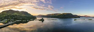 Elevated view of Eilean Donan Castle on Loch Duich, Dornie, Scotland, UK Elevated view of Eilean Donan Castle on Loch Duich, Dornie, Scotland, UK