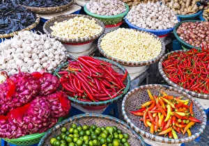 Food market in Hanoi Old Quarter, Vietnam Food market in Hanoi Old Quarter, Vietnam