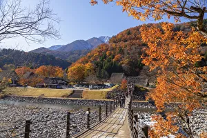 Footbridge of Ogimachi (UNESCO World Heritage Site), Shirakawa-go, Toyama Prefecture Footbridge of Ogimachi (UNESCO World Heritage Site), Shirakawa-go, Toyama Prefecture