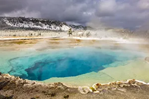 Fountain Paint pots, Midway Geyser Basin, Yellowstone National Park, Wyoming, USA Fountain Paint pots, Midway Geyser Basin, Yellowstone National Park, Wyoming, USA