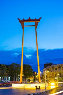 Giant Swing at night Bangkok, Thailand Giant Swing at night Bangkok, Thailand