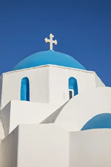 Greek Orthodox chapel, Naousa, Paros, Cyclade Islands, Greece Greek Orthodox chapel, Naousa, Paros, Cyclade Islands, Greece