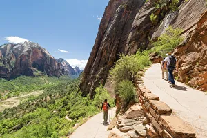 Hikers on the trail to Angels Landing Zion National Park, Utah, USA Hikers on the trail to Angels Landing Zion National Park, Utah, USA