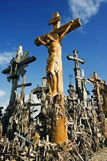 Images Dated 3rd October 2006: Hill of Crosses