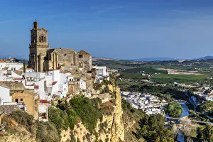 Iglesia de San Pedro church, Arcos de la Frontera, Andalusia, Spain Iglesia de San Pedro church, Arcos de la Frontera, Andalusia, Spain