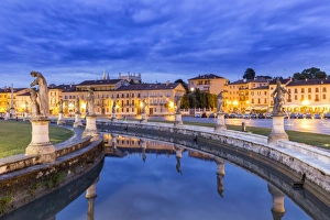 Italy, Italia. Veneto. Padova district. Padua, Padova. Prato della Valle Italy, Italia. Veneto. Padova district. Padua, Padova. Prato della Valle