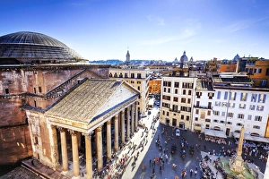Italy, Rome, Pantheon square elevated viewpoint Italy, Rome, Pantheon square elevated viewpoint