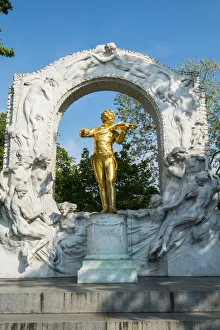 Johann Strauss Denkmal, Stadtpark, Vienna, Austria Johann Strauss Denkmal, Stadtpark, Vienna, Austria