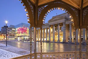 Kunstmuseum Stuttgart in Schlossplatz at dawn, Stuttgart, Baden-Württemberg Kunstmuseum Stuttgart in Schlossplatz at dawn, Stuttgart, Baden-Württemberg