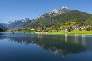 Lago di Auronzo with Dolomites, Auronzo, Belluno, Italy Lago di Auronzo with Dolomites, Auronzo, Belluno, Italy