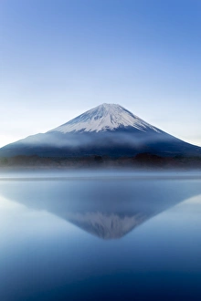 Lake Shoji and Mt Fuji, Fuji Hazone Izu National Park, Japan Lake Shoji and Mt Fuji, Fuji Hazone Izu National Park, Japan
