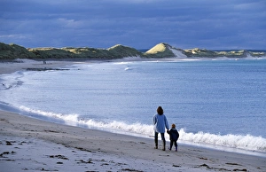 The long sandy beach beside the Ackergill Links at Sinclairs Bay The long sandy beach beside the Ackergill Links at Sinclairs Bay