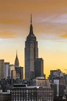 Manhattan, view of the Empire State Building and Midtown Manhattan across the Hudson River Manhattan, view of the Empire State Building and Midtown Manhattan across the Hudson River