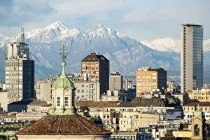Milan, Lombardy, Italy Milans skyline with Pirelli tower Milan, Lombardy, Italy Milans skyline with Pirelli tower